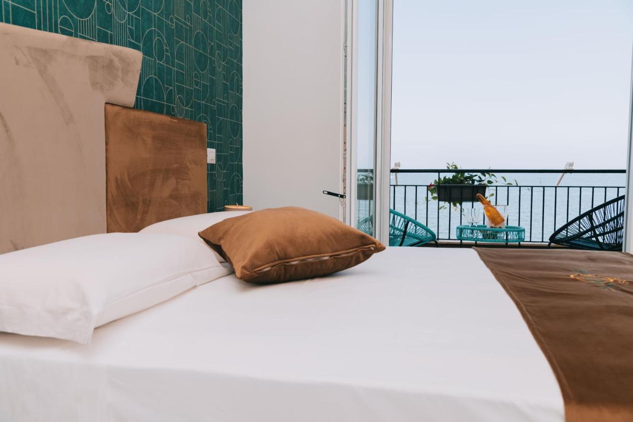Frontemare Suite Castellammare di Stabia Exterior photo