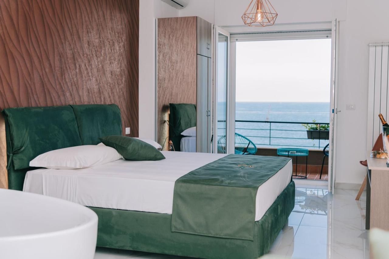 Frontemare Suite Castellammare di Stabia Exterior photo