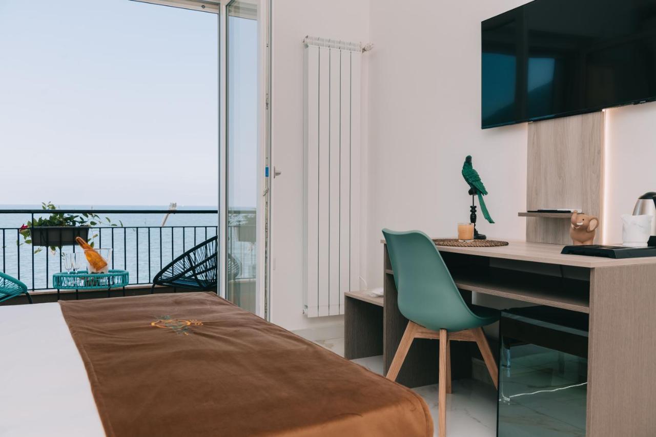 Frontemare Suite Castellammare di Stabia Exterior photo